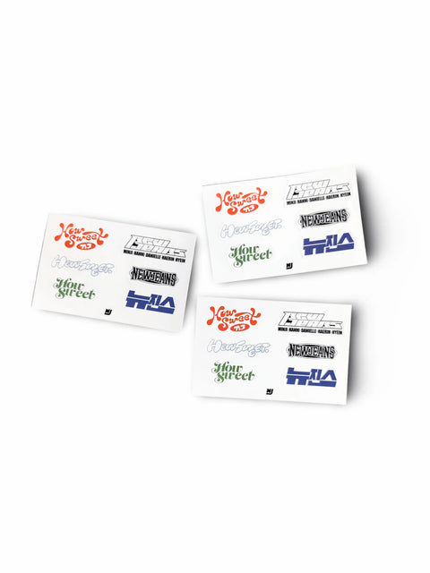 OFFICIAL STICKER NewJeans Double Single - How Sweet — merch oficial de NEW JEANS | K-pop merch España