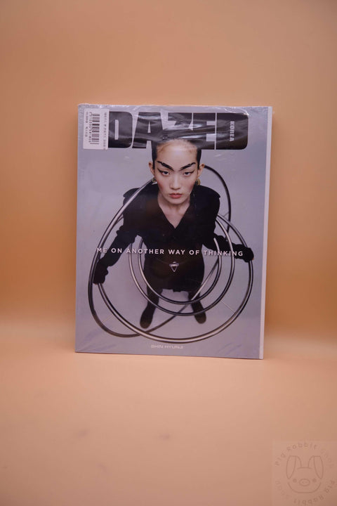 THE BOYZ Revista Dazed Korea Septiembre 2021 - Pig Rabbit Shop Kpop store Spain