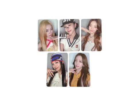 OFFICIAL PHOTOCARD - ITZY GOLD (JYP SHOP POB)