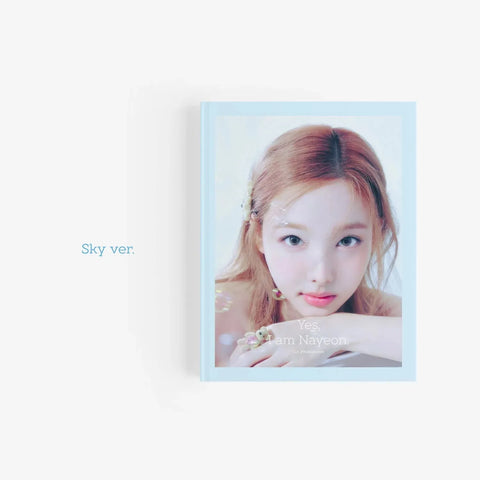 NAYEON - YES, I AM NAYEON 1ST PHOTOBOOK (Sky Ver.) - Pig Rabbit Shop Kpop store Spain
