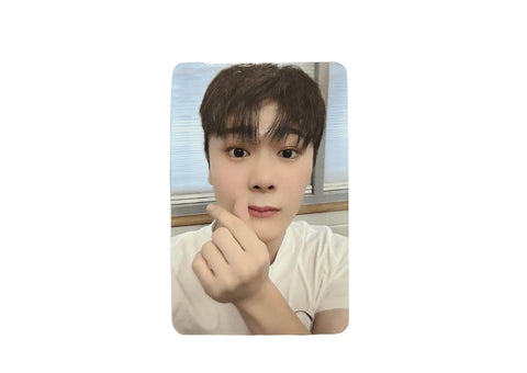OFFICIAL PHOTOCARD ASTRO 8th Mini Album - SWITCH ON ( MOONBIN VER.) - Pig Rabbit Shop Kpop store Spain