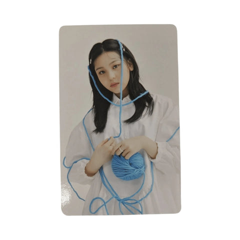 OFFICIAL PHOTOCARD GFRIEND Album LABYRINTH ( BLUE VER.) - Pig Rabbit Shop Kpop store Spain