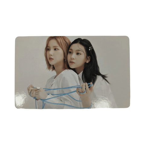 OFFICIAL PHOTOCARD GFRIEND Album LABYRINTH ( BLUE VER.) - Pig Rabbit Shop Kpop store Spain