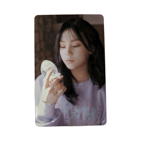 OFFICIAL PHOTOCARD GFRIEND Album LABYRINTH ( PURPLE VER.) - Pig Rabbit Shop Kpop store Spain