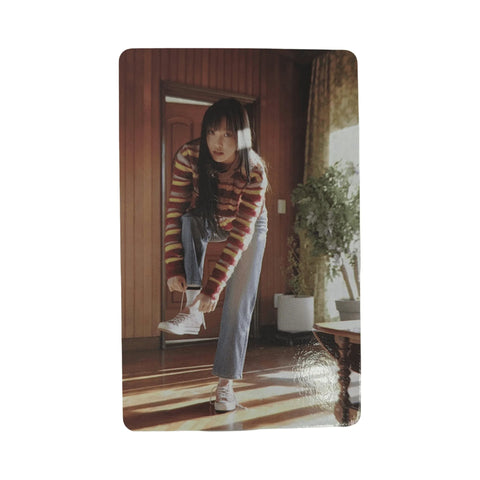 OFFICIAL PHOTOCARD GFRIEND Album LABYRINTH ( PURPLE VER.) - Pig Rabbit Shop Kpop store Spain