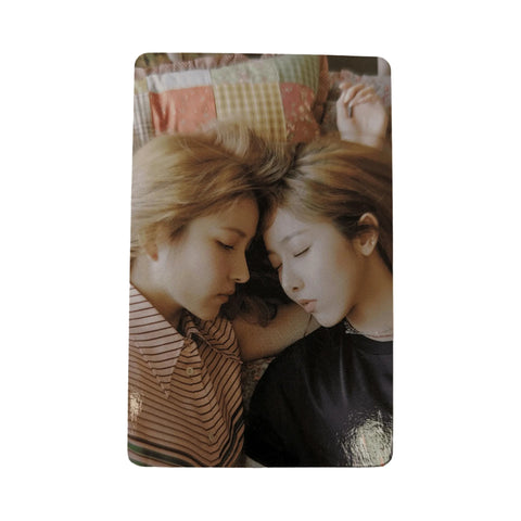 OFFICIAL PHOTOCARD GFRIEND Album LABYRINTH ( PURPLE VER.) - Pig Rabbit Shop Kpop store Spain