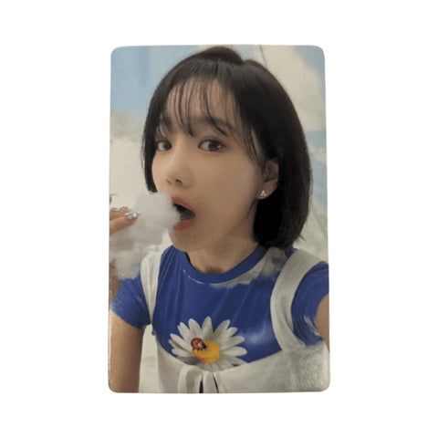 OFFICIAL PHOTOCARD Jo Yuri single album - Glassy - Pig Rabbit Shop Kpop store Spain