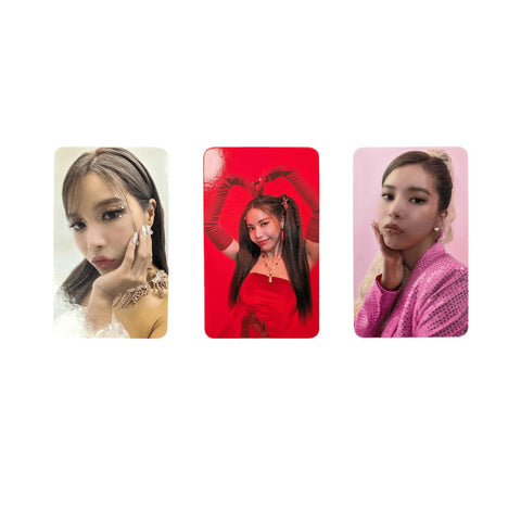 OFFICIAL PHOTOCARD SOLAR 1ST Mini Album - 容 : FACE - Pig Rabbit Shop Kpop store Spain