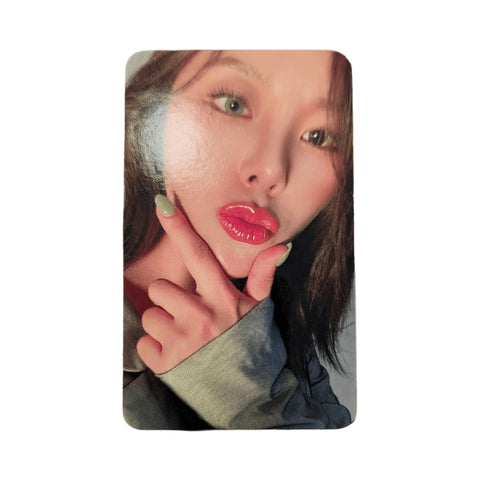 OFFICIAL PHOTOCARD Whee In mini album vol. 2 - Whee - Pig Rabbit Shop Kpop store Spain