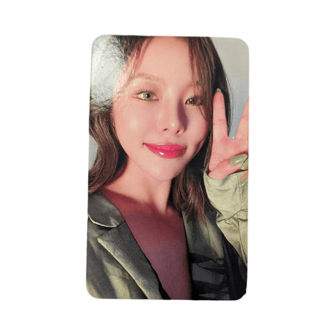 OFFICIAL PHOTOCARD Whee In mini album vol. 2 - Whee - Pig Rabbit Shop Kpop store Spain
