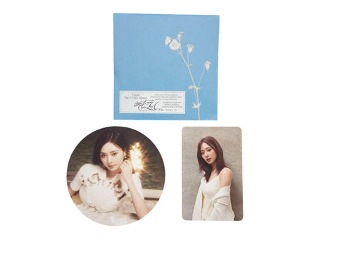OFFICIAL PHOTOCARD Y COASTER TZUYU (TWICE) 1st Mini Album - abouTZU (Heaven Ver.) - Pig Rabbit Shop Kpop store Spain