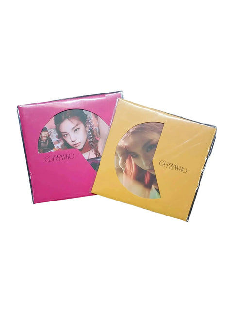 OFFICIAL PREORDER BENEFIC POSTCARD ITZY - Guess Who - Pig Rabbit Shop Kpop store Spain