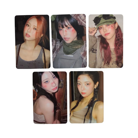 [OFFICIAL PHOTOCARD] ITZY - The Mini Album GIRLS WILL BE GIRLS (PHOTOBOOK VER.)