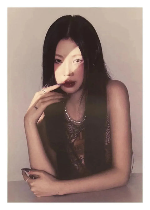 SOOJIN 2ND ALBUM - RIZZ POSTER - Pig Rabbit Shop Kpop store Spain