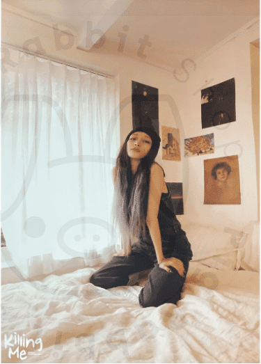 Chung Ha - Killing me [ b ] poster - Pig Rabbit Shop Kpop store Spain