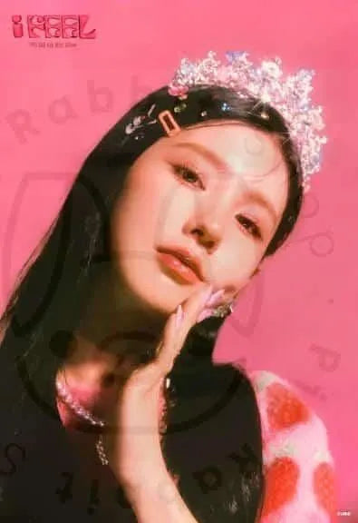 (G)I-DLE 6TH MINI ALBUM [ I FEEL ] (MIYEON VER.) POSTER - Pig Rabbit Shop Kpop store Spain