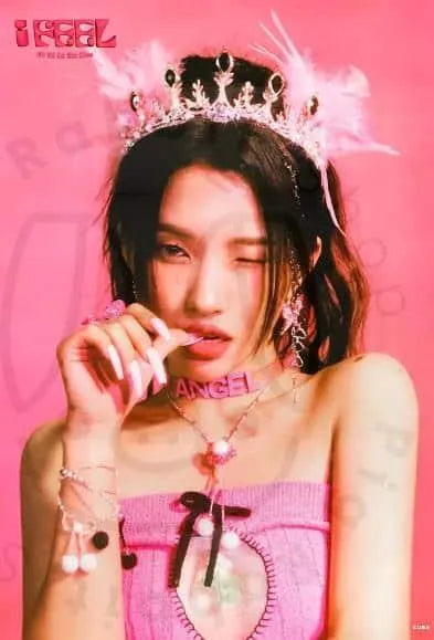 (G)I-DLE 6TH MINI ALBUM [ I FEEL ] (SOYEON VER.) POSTER - Pig Rabbit Shop Kpop store Spain