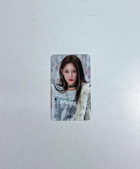 (G)I-DLE Album Vol. 1 - I NEVER DIE Preorder photocard v2 - Pig Rabbit Shop Kpop store Spain