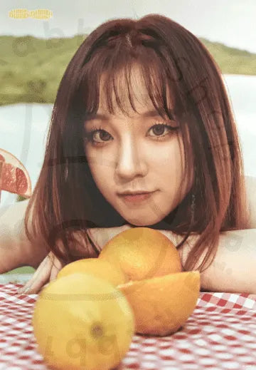 (G)I-DLE - Dumdi dumdi [ Yuqi ] poster - Pig Rabbit Shop Kpop store Spain