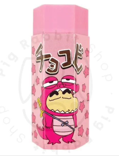 GOMA DE BORRAR BARRA SHIN CHAN MONSTRUO DE LAS GALLETAS DISFRAZ - Pig Rabbit Shop Kpop store Spain