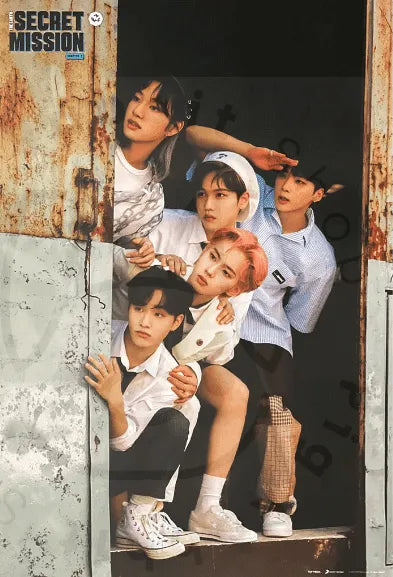 MCND Mini Album Vol. 4 - THE EARTH: SECRET MISSION Chapter. 2 [ bag ] poster - Pig Rabbit Shop Kpop store Spain