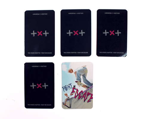 OFFICIAL PHOTOCARD TXT album – The chaos chapter : fight or escape [POB APPLEMUSIC] - Pig Rabbit Shop Kpop store Spain