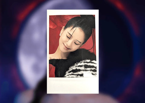 OFFICIAL POLAROID JISOO FIRST SINGLE ALBUM – ME - Pig Rabbit Shop Kpop store Spain