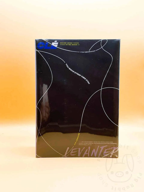 Stray Kids Mini Album - Clé : LEVANTER (Limited Edition) - Pig Rabbit Shop Kpop store Spain