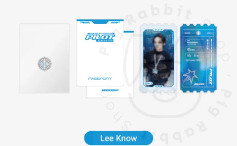 Stray Kids PASSPORT SET - 'PILOT : FOR ★★★★★' - Pig Rabbit Shop Kpop store Spain