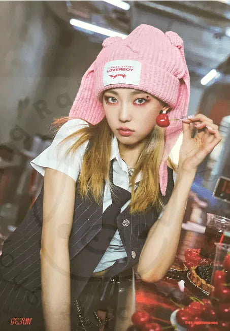 YEEUN - 1ST SINGLE ALBUM (THE BEGINNING) C VER. POSTER - Pig Rabbit Shop Kpop store Spain